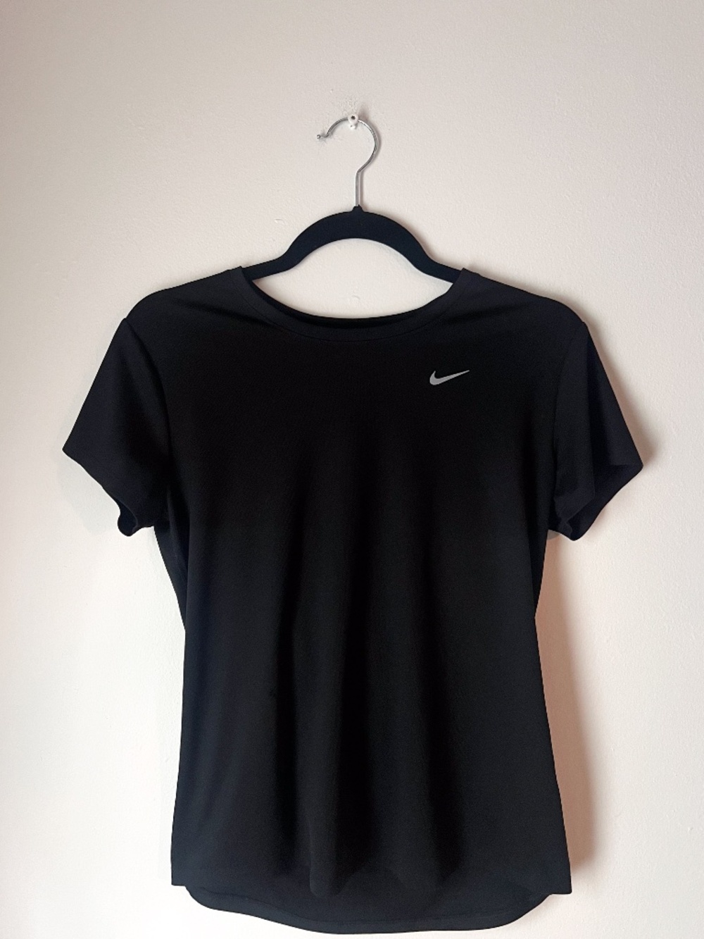 Nike Dri-FIT Black Athletic Workout Tee Running Gym Top | Fitness